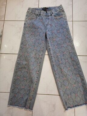 Women's Light Wash Embroidered Straight-Leg Jeans
